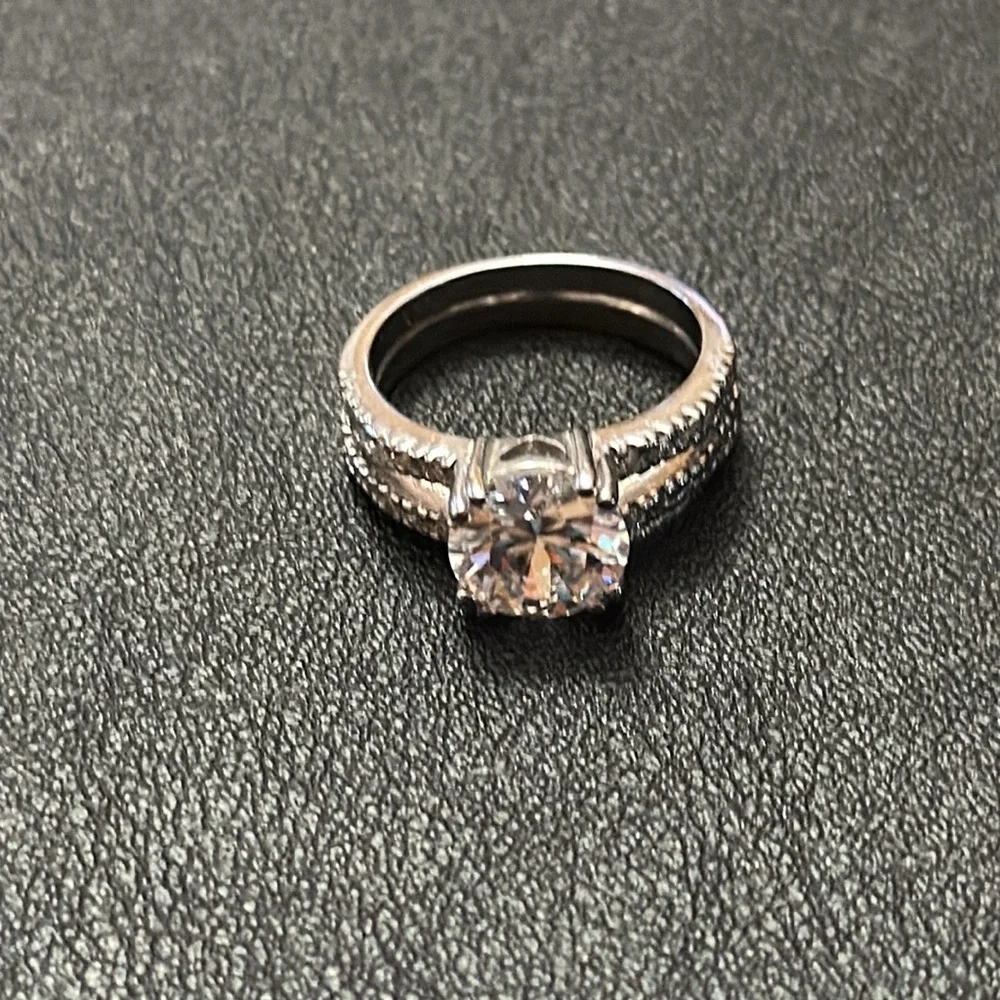 Round Turmaline With Rhodium Plated Silver-Tone Size 8.5 Ring